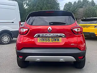 Used 2016 Renault Captur Signature Nav Red - Interior and Exterior details 5