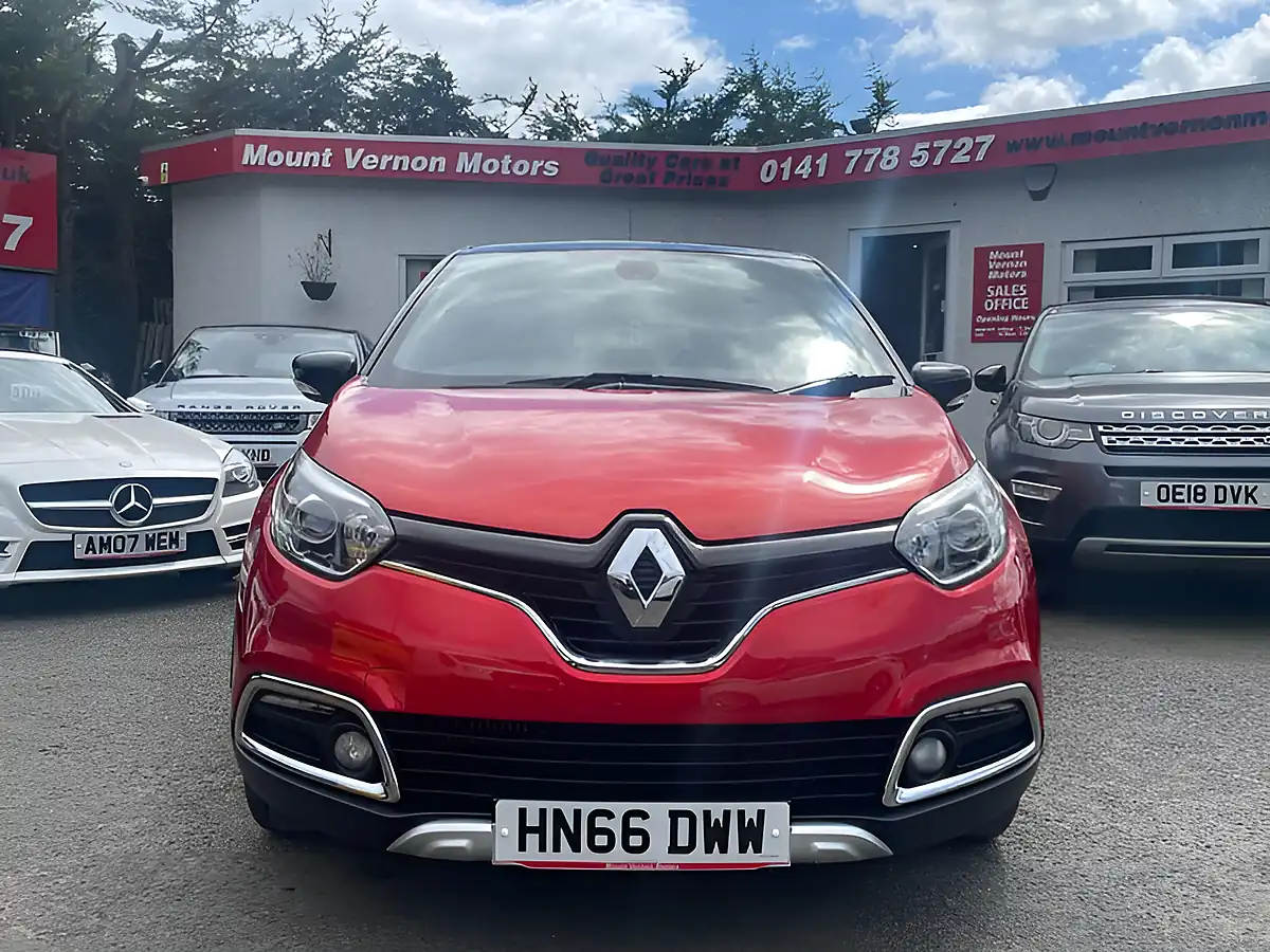 Used 2016 Renault Captur Signature Nav Red - Interior and Exterior details 8