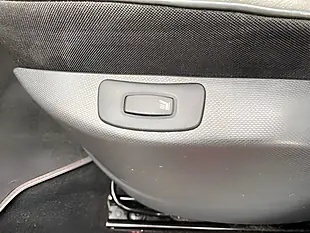Used 2016 Renault Captur Signature Nav Red - Interior and Exterior details 19