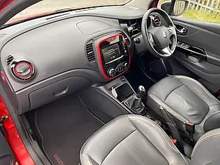 Used 2016 Renault Captur Signature Nav Red - Interior and Exterior details 5