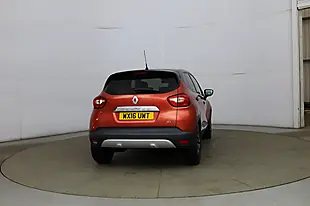 Used 2016 Renault Captur Signature Nav Red - Interior and Exterior details 4
