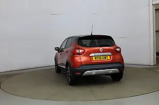 Used 2016 Renault Captur Signature Nav Red - Interior and Exterior details 5