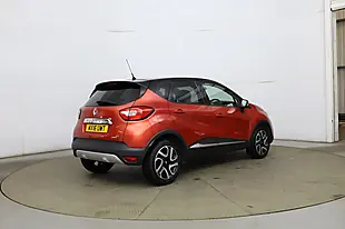 Used 2016 Renault Captur Signature Nav Red - Interior and Exterior details 6
