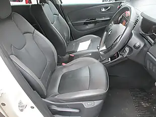 Used 2016 Renault Captur Signature Nav White - Interior and Exterior details 14
