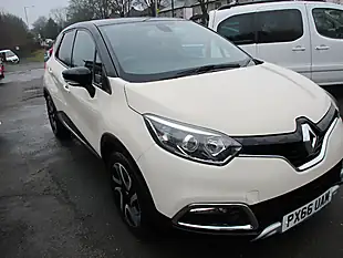 Used 2016 Renault Captur Signature Nav White - Interior and Exterior details 4