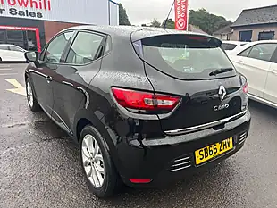 Used 2016 Renault Clio Dynamique Nav Black - Interior and Exterior details 4