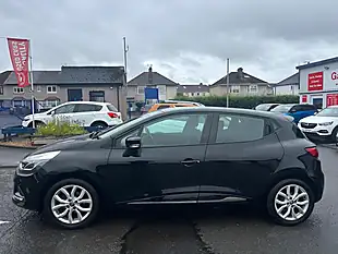 Used 2016 Renault Clio Dynamique Nav Black - Interior and Exterior details 5