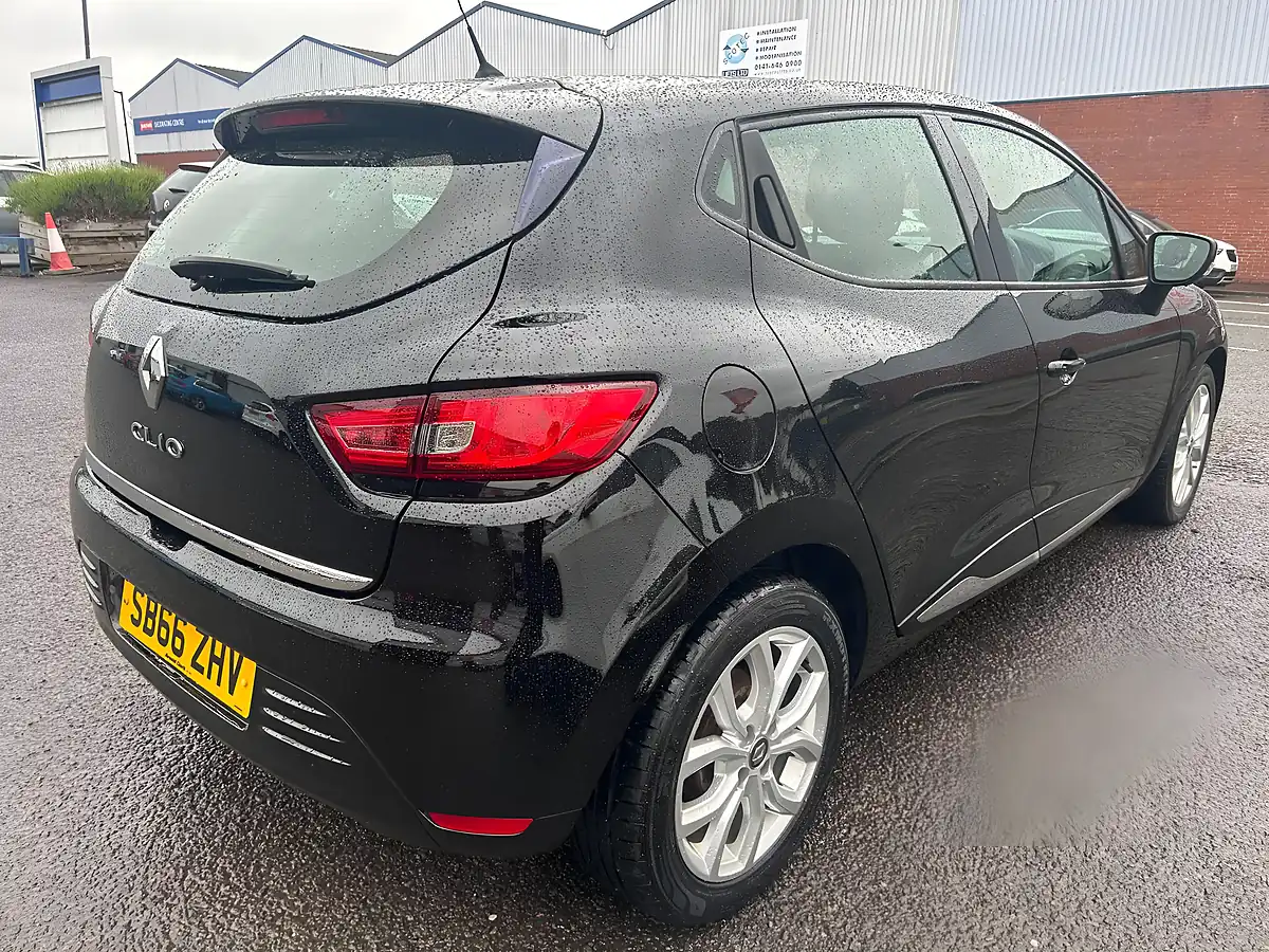 Used 2016 Renault Clio Dynamique Nav Black - Interior and Exterior details 8