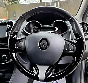 Used 2016 Renault Clio Dynamique Nav Black - Interior and Exterior details 18