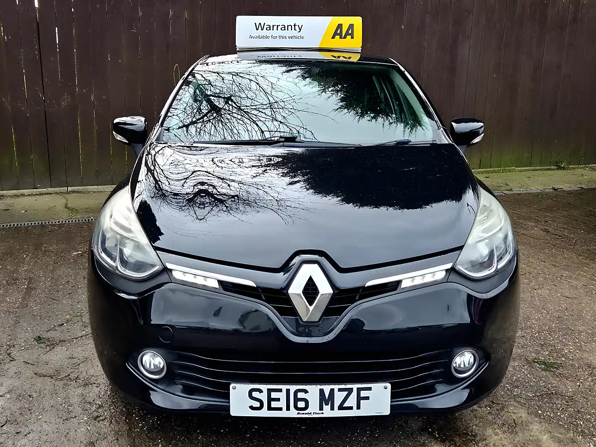 Used 2016 Renault Clio Dynamique Nav Black - Interior and Exterior details 2
