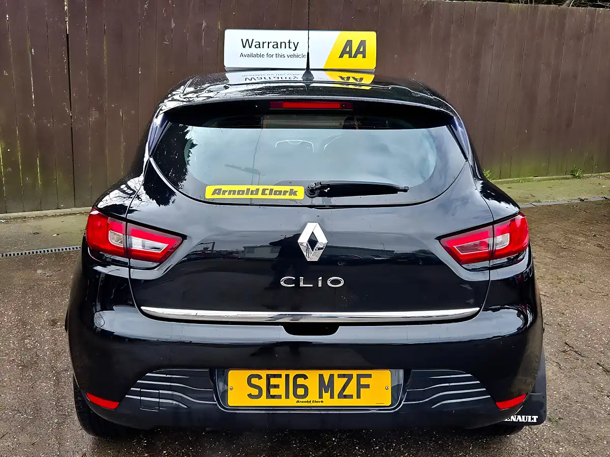 Used 2016 Renault Clio Dynamique Nav Black - Interior and Exterior details 6