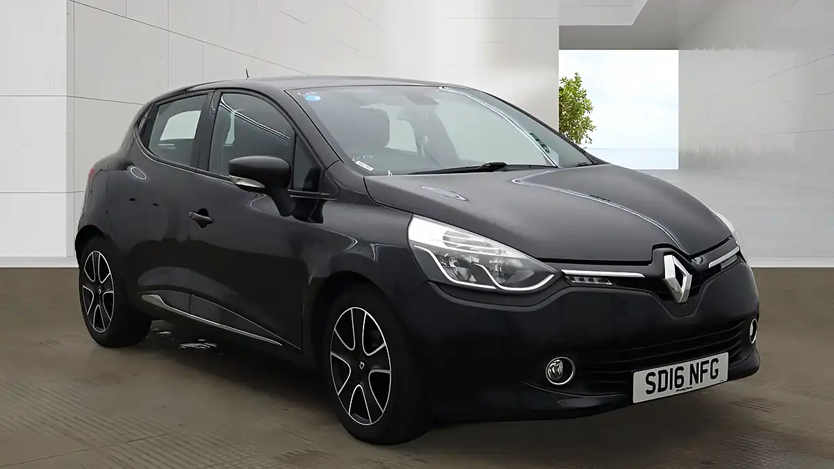 Used 2016 Renault Clio Dynamique Nav Black - Interior and Exterior details 11
