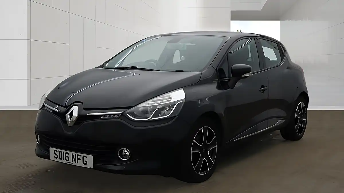 Used 2016 Renault Clio Dynamique Nav Black - Interior and Exterior details 12