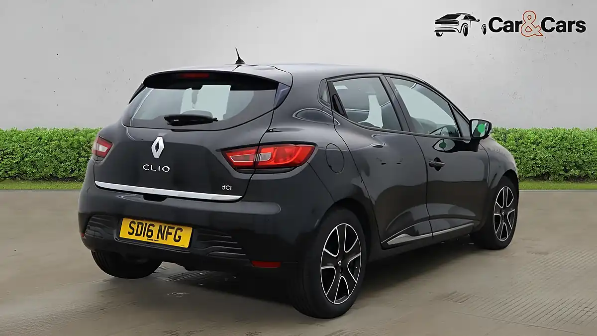 Used 2016 Renault Clio Dynamique Nav Black - Interior and Exterior details 4