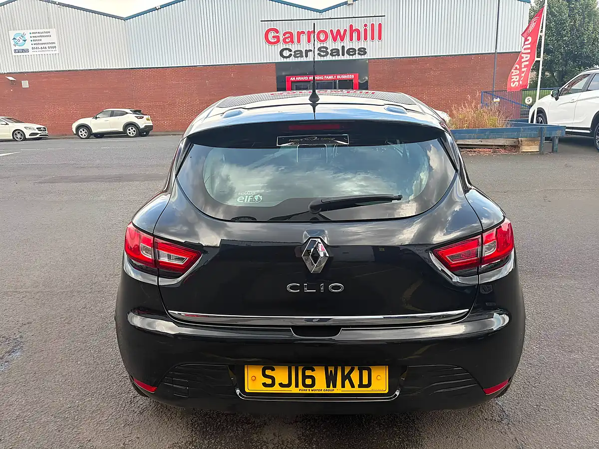Used 2016 Renault Clio Dynamique Nav Black - Interior and Exterior details 13