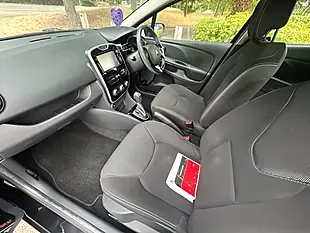 Used 2016 Renault Clio Dynamique Nav Black - Interior and Exterior details 5