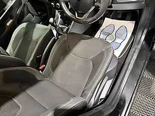 Used 2016 Renault Clio Dynamique Nav Black - Interior and Exterior details 12