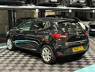 Used 2016 Renault Clio Dynamique Nav Black - Interior and Exterior details 5