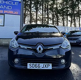 Used 2016 Renault Clio Dynamique Nav Black - Interior and Exterior details 8