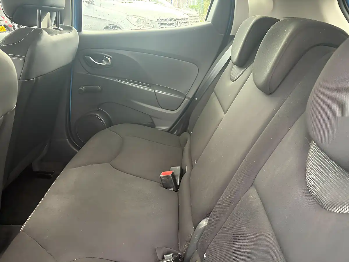Used 2016 Renault Clio Dynamique Nav Blue - Interior and Exterior details 18