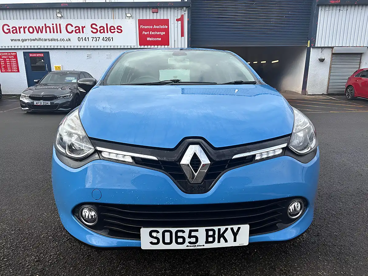 Used 2016 Renault Clio Dynamique Nav Blue - Interior and Exterior details 4