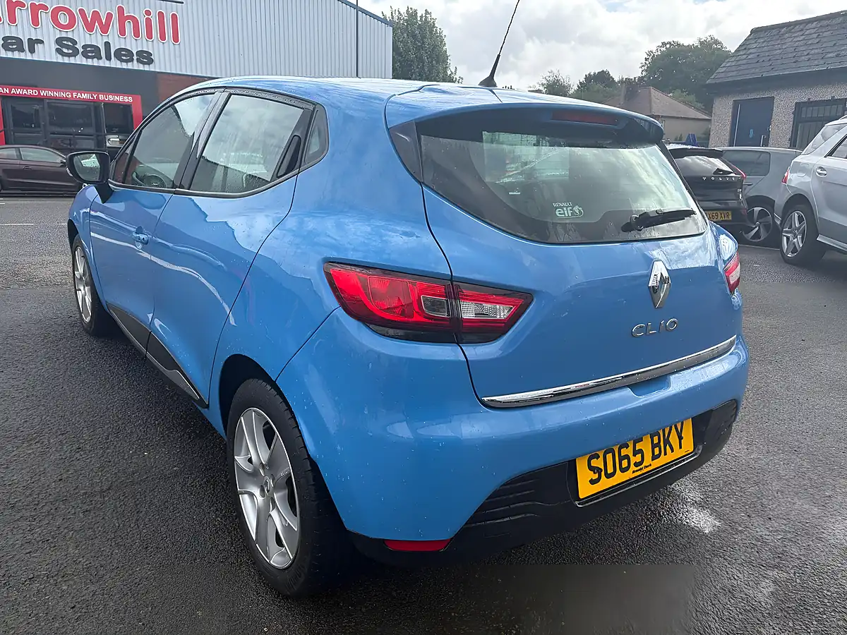 Used 2016 Renault Clio Dynamique Nav Blue - Interior and Exterior details 5