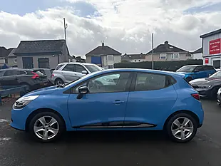 Used 2016 Renault Clio Dynamique Nav Blue - Interior and Exterior details 6