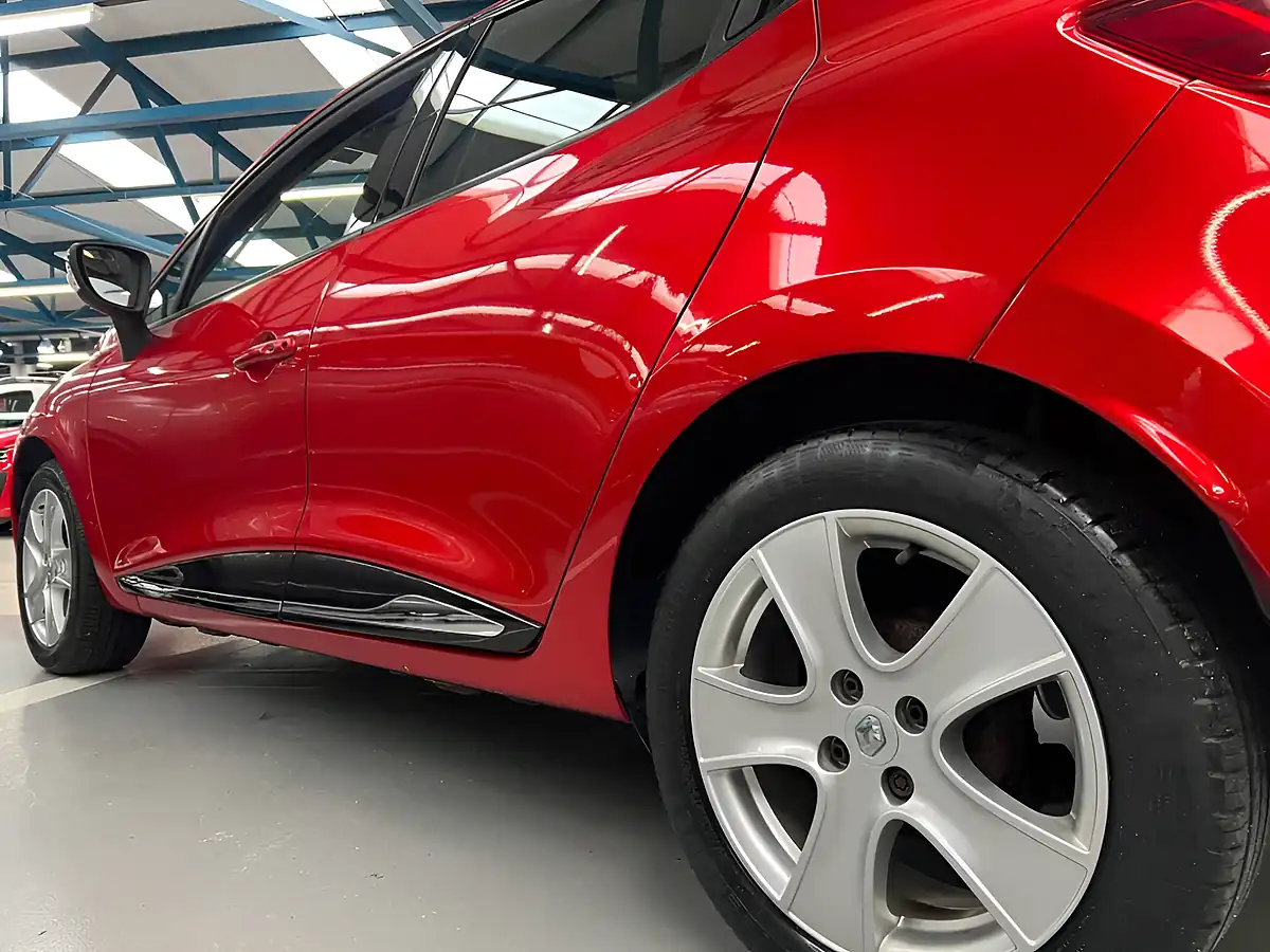 Used 2016 Renault Clio Dynamique Nav Flame Red - Interior and Exterior details 12