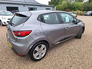 Used 2016 Renault Clio Dynamique Nav Grey - Interior and Exterior details 13