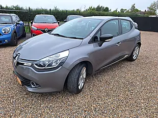 Used 2016 Renault Clio Dynamique Nav Grey - Interior and Exterior details 15