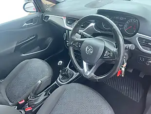 Used 2016 Renault Clio Dynamique Nav - Interior and Exterior details 4