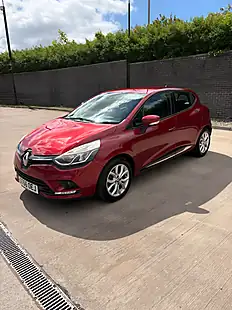 Used 2016 Renault Clio Dynamique Nav Red - Interior and Exterior details 2
