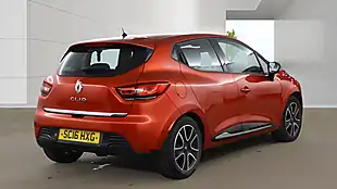 Used 2016 Renault Clio Dynamique Nav Red - Interior and Exterior details 4