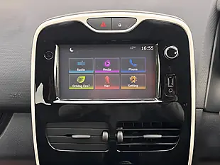 Used 2016 Renault Clio Dynamique Nav Red - Interior and Exterior details 13