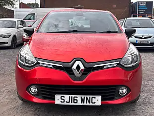 Used 2016 Renault Clio Dynamique Nav Red - Interior and Exterior details 2