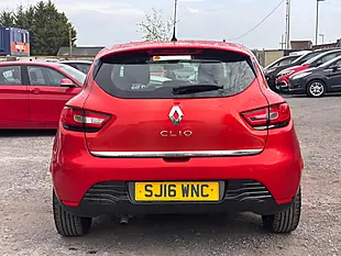 Used 2016 Renault Clio Dynamique Nav Red - Interior and Exterior details 5