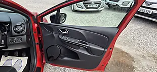 Used 2016 Renault Clio Dynamique Nav Red - Interior and Exterior details 10