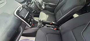 Used 2016 Renault Clio Dynamique Nav Red - Interior and Exterior details 18