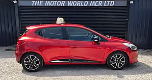 Used 2016 Renault Clio Dynamique Nav Red - Interior and Exterior details 4