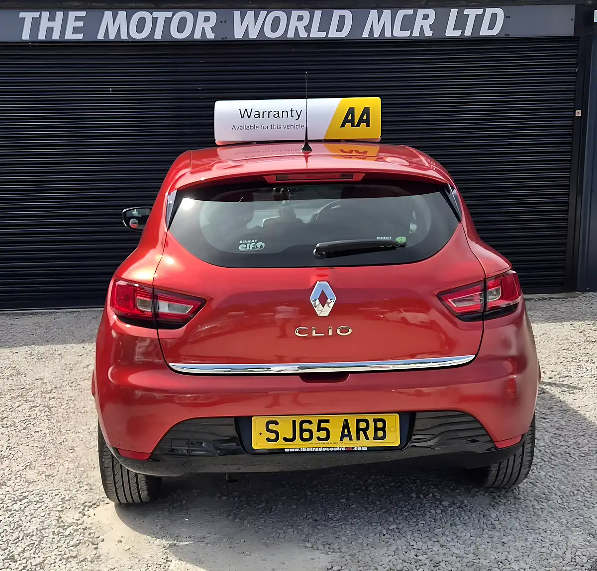 Used 2016 Renault Clio Dynamique Nav Red - Interior and Exterior details 6