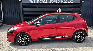 Used 2016 Renault Clio Dynamique Nav Red - Interior and Exterior details 8