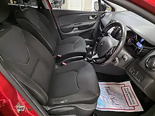 Used 2016 Renault Clio Dynamique Nav Red - Interior and Exterior details 11
