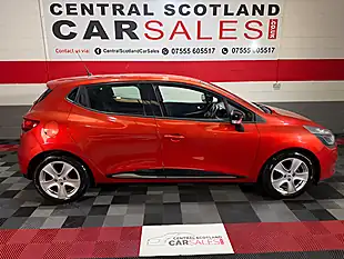 Used 2016 Renault Clio Dynamique Nav Red - Interior and Exterior details 10