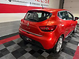 Used 2016 Renault Clio Dynamique Nav Red - Interior and Exterior details 12
