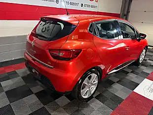 Used 2016 Renault Clio Dynamique Nav Red - Interior and Exterior details 13