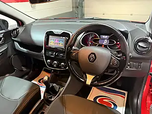 Used 2016 Renault Clio Dynamique Nav Red - Interior and Exterior details 14