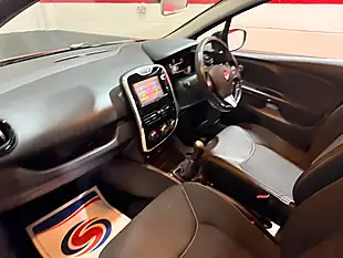 Used 2016 Renault Clio Dynamique Nav Red - Interior and Exterior details 15