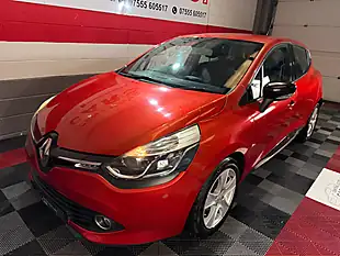 Used 2016 Renault Clio Dynamique Nav Red - Interior and Exterior details 8