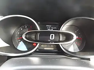 Used 2016 Renault Clio Dynamique Nav Silver - Interior and Exterior details 11