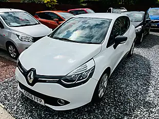 Used 2016 Renault Clio Dynamique Nav White - Interior and Exterior details 16